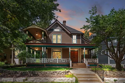 713 Lincoln Ave, Saint Paul, MN 55105
