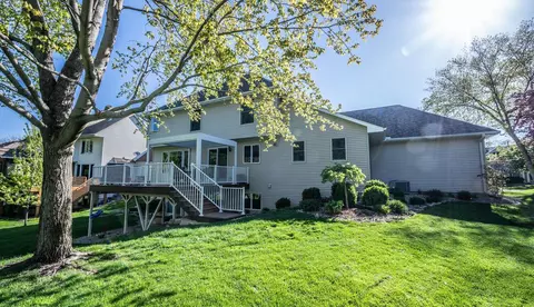545 Hawthorne Woods Dr, Eagan, MN 55123 photo 27