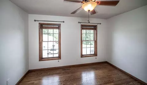 545 Hawthorne Woods Dr, Eagan, MN 55123 photo 39