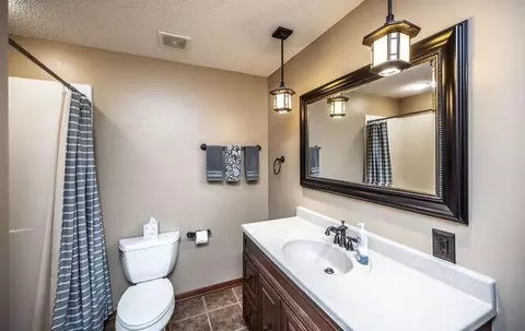 545 Hawthorne Woods Dr, Eagan, MN 55123 photo 56