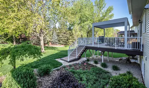 545 Hawthorne Woods Dr, Eagan, MN 55123 photo 28