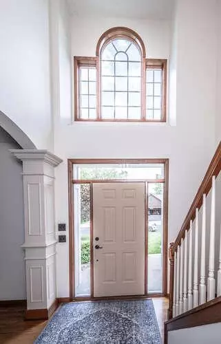 545 Hawthorne Woods Dr, Eagan, MN 55123 photo 8