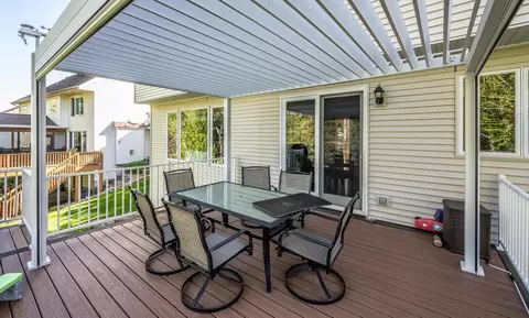 545 Hawthorne Woods Dr, Eagan, MN 55123 photo 23
