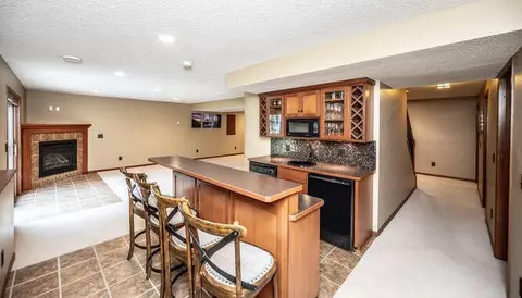 545 Hawthorne Woods Dr, Eagan, MN 55123 photo 52