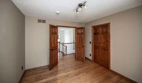 545 Hawthorne Woods Dr, Eagan, MN 55123 photo 37