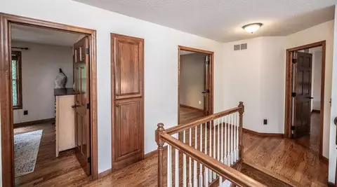 545 Hawthorne Woods Dr, Eagan, MN 55123 photo 34