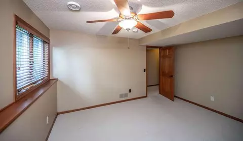 545 Hawthorne Woods Dr, Eagan, MN 55123 photo 53