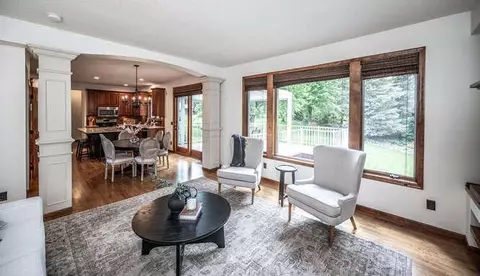 545 Hawthorne Woods Dr, Eagan, MN 55123 photo 16