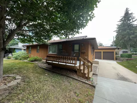 2416 17th Ave NW, Rochester, MN 55901