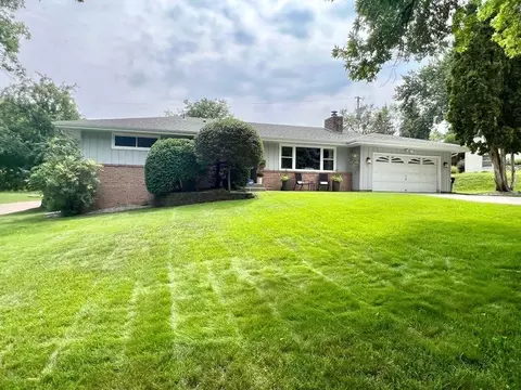 1701 Sioux Blvd, New Brighton, MN 55112