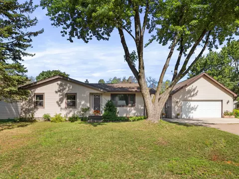 6248 Woodbine Ave, Woodbury, MN 55125