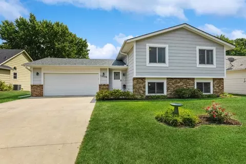 14509 Natchez Ave, Savage, MN 55378