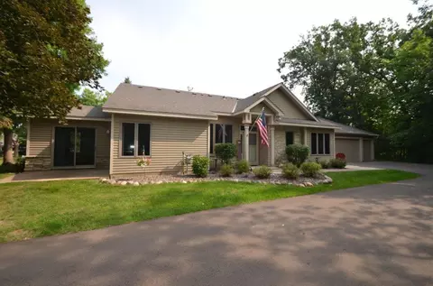 27675 Ridge Point Dr, Chisago City, MN 55013