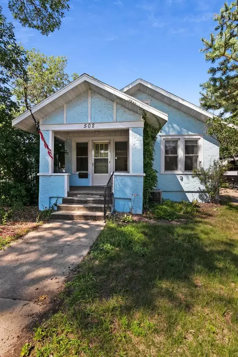 502 Lake Ave S, Paynesville, MN 56362