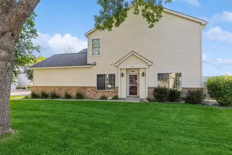 1583 Yorkshire Ln, Shakopee, MN 55379