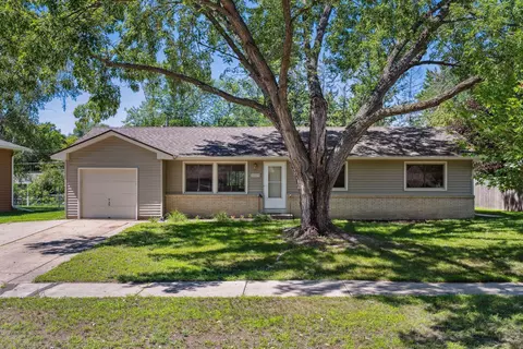 10324 Xavis St NW, Coon Rapids, MN 55433