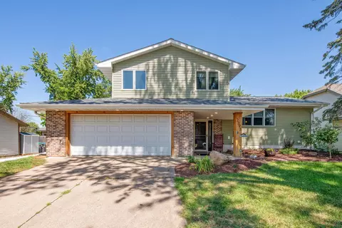 2393 Burke Ave E, North Saint Paul, MN 55109