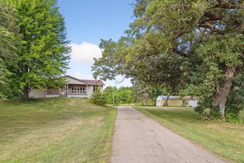 6593 Clementa Ave SW, Montrose, MN 55363