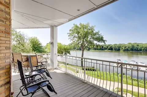150 Front St #211, Prescott, WI 54021