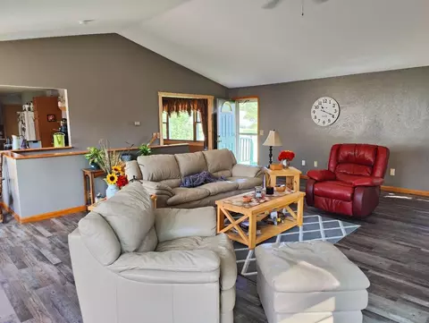 416 3rd St S, Tower, MN 55790 photo 3