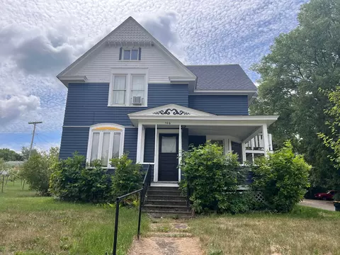 106 E Park St, Spring Valley, MN 55975