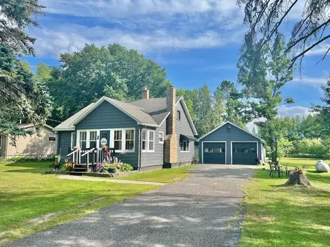 306 W Vermilion Dr, Cook, MN 55723