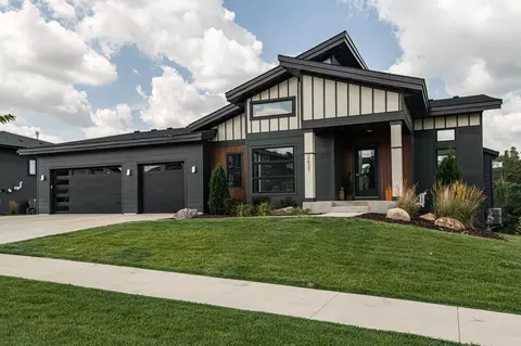 2637 Tee Time Rd SE, Rochester, MN 55904