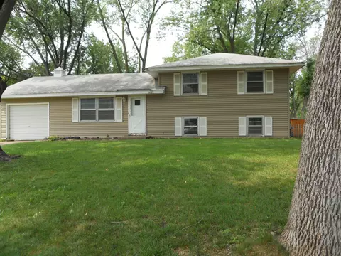 8564 Inman Ave S, Cottage Grove, MN 55016
