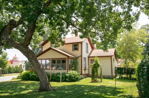206 Eddy St, Hastings, MN 55033