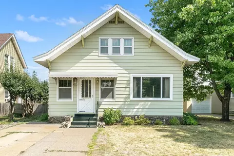 412 4th St NE, Little Falls, MN 56345