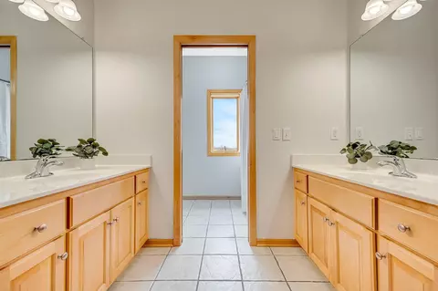 Bath - 6580 71st Ln, Greenfield, MN 55357 photo 5 of 7