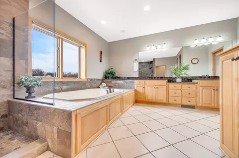 Kitchen - 6580 71st Ln, Greenfield, MN 55357 photo 7 of 9