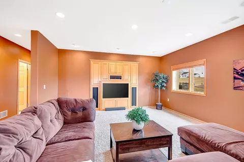 Living - 6580 71st Ln, Greenfield, MN 55357 photo 9 of 10