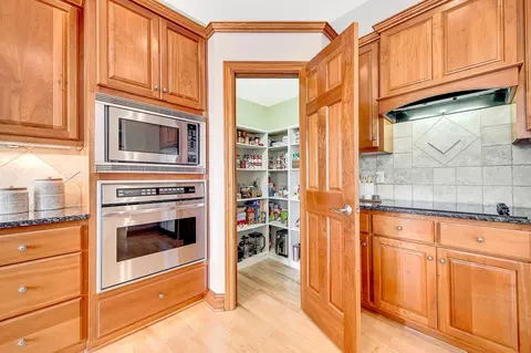Kitchen - 6580 71st Ln, Greenfield, MN 55357 photo 5 of 9