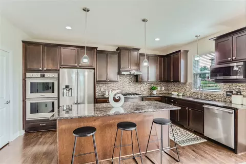 1285 Interlachen Dr, Eagan, MN 55123 photo 13