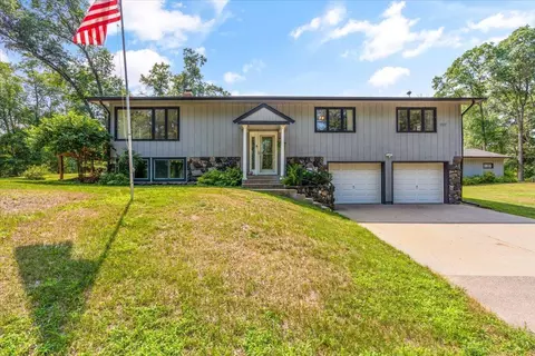 11739 Sylvan Cir, East Gull Lake, MN 56401