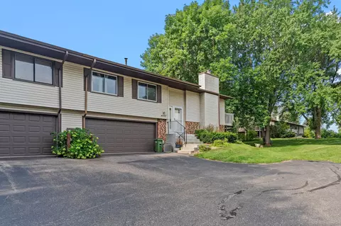 4477 Churchill St, Shoreview, MN 55126