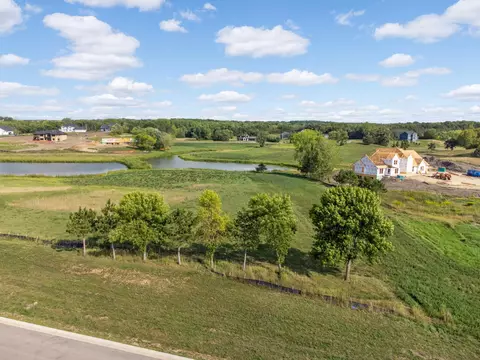 7705 Longview Ln, Credit River, MN 55372