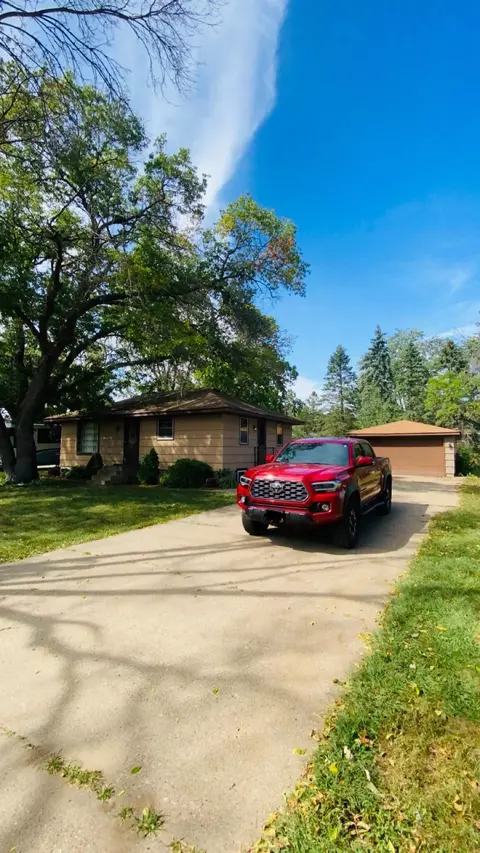 123 105th Ln NW, Coon Rapids, MN 55448