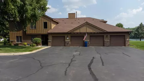 1824 Lakeview Ct SW #101, Rochester, MN 55902