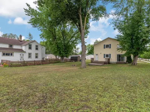 416 E 3rd St, Chaska, MN 55318 photo 28