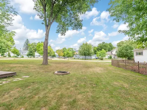 416 E 3rd St, Chaska, MN 55318 photo 29