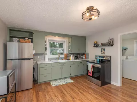 416 E 3rd St, Chaska, MN 55318 photo 18