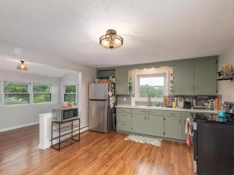 416 E 3rd St, Chaska, MN 55318 photo 17