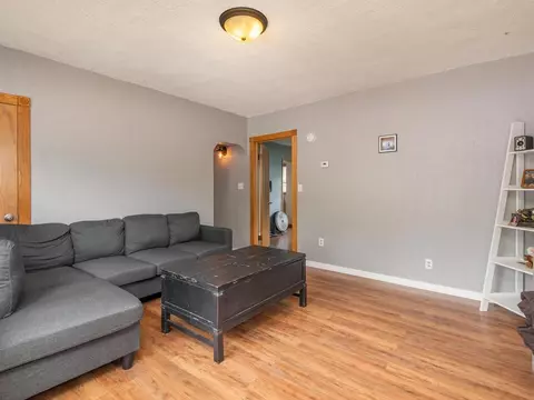416 E 3rd St, Chaska, MN 55318 photo 8