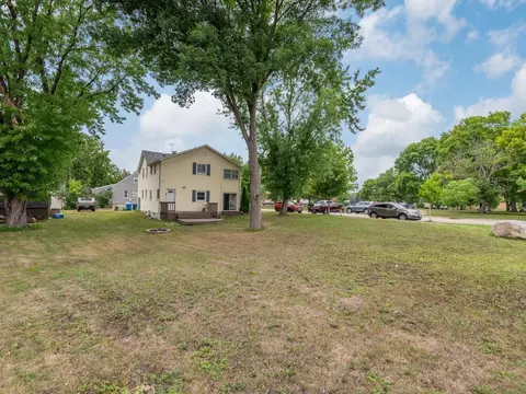 416 E 3rd St, Chaska, MN 55318 photo 31