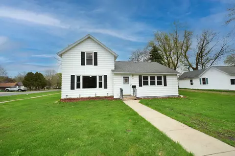 106 2nd Ave SE, Mazeppa, MN 55956