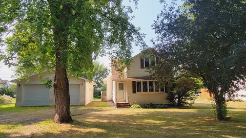 74 E Park St, Cottonwood, MN 56229