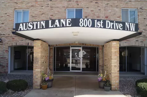 800 1st Dr NW #101, Austin, MN 55912