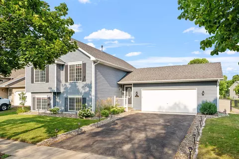 407 11th St, Farmington, MN 55024